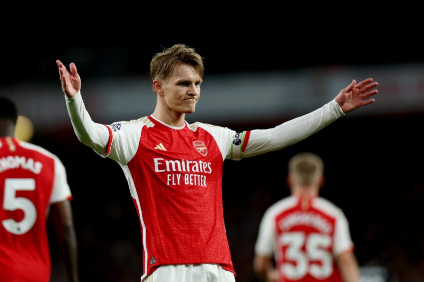 Odegaard lleva a la victoria al Arsenal. Foto: Getty Images.