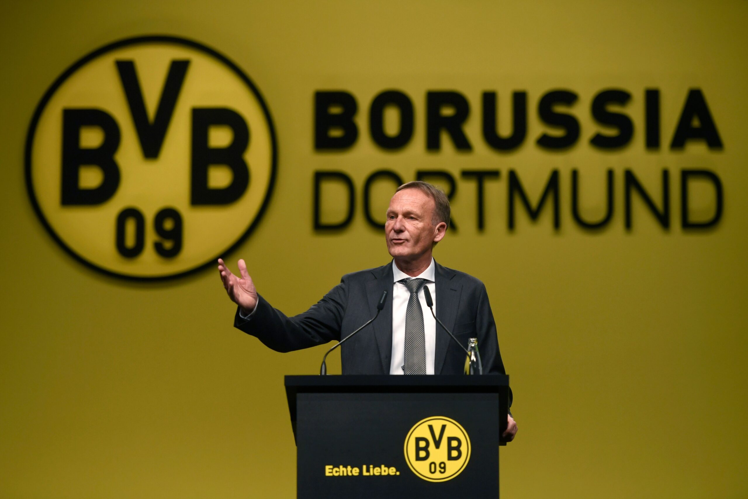 Watzke habla de Bellingham. Foto: Getty Images.